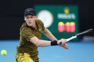 Jannik Sinner surprend encore : après Indian Wells, il s’attaque au double à Monte-Carlo avec un nouveau partenaire !