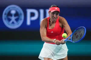 Pegula soulagée après sa victoire contre Ostapenko : « Il m’a fallu du temps pour trouver des failles dans son jeu »