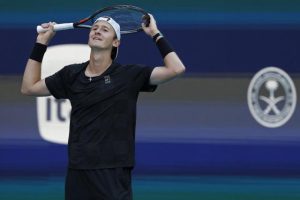 Sebastian Korda après sa victoire face à Carlos Alcaraz au troisième tour du Masters : « Tout ce que je voulais, c&rsquo;était m&rsquo;occuper de mon côté du court »