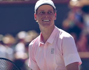 Sinner champion d&rsquo;Indian Wells après un match épique contre Medvedev