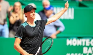 Sinner n’a pas le temps de souffler : une semaine pour basculer sur terre après un Sunshine Double historique