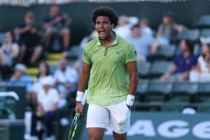 Vainqueur de Felix Auger-Aliassime, un solide Arthur Fils file en quarts de finale à Indian Wells