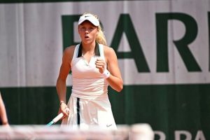 À 16 ans, Ksenia Efremova bat la 106e mondiale au premier tour des qualifications à Madrid