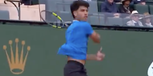 ATP – Monte Carlo, Vidéos > Le coup droit surpuissant de Carlos Alcaraz, flashé à une vitesse indécente…