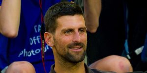 ATP > « Novak Djokovic, c&rsquo;est un peu comme un amour difficile. Tout le monde aimerait qu&rsquo;il soit moins exaspérant, plus européen, qu&rsquo;il dise moins ce qu&rsquo;il pense. Mais ce n&rsquo;est pas un ambassadeur comme Federer, lui veut être Napoléon », explique Mariana Enriquez