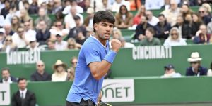 Actualité > Carlos Alcaraz : « Je suis presque sûr que Jannik repense aux tournois qu’il a disputés sur terre battue l’année dernière, et je suis presque sûr qu’il sera meilleur cette année »