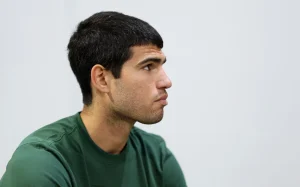 Alcaraz blessé au poignet : la photo qui relance toutes les inquiétudes