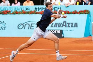 Alexander Blockx, le jeune Belge habité par le tennis et surprise des quarts de finale à Madrid : « Il fallait le freiner »