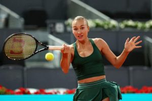 Anastasia Potapova crée la surprise en éliminant Elena Rybakina en huitièmes de finale au WTA 1000 de Madrid