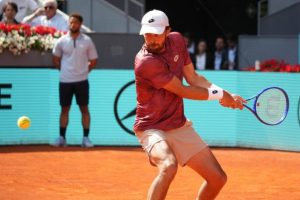 Après avoir inquiété Jannik Sinner, Benjamin Bonzi s&rsquo;incline face au n°1 mondial en trois sets à Madrid