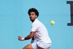 Après sa victoire difficile au deuxième tour à Madrid, Arthur Fils critique les Masters 1000 de deux semaines : « Trop long »