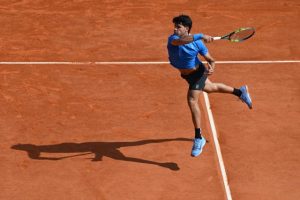 Carlos Alcaraz met un terme au parcours de rêve de Valentin Vacherot et attend Jannik Sinner en finale de Monte-Carlo