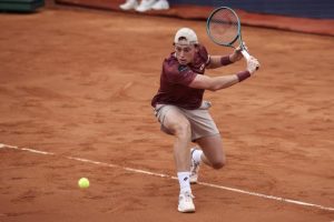« C&rsquo;est un nom lourd à porter » : Ignacio Buse, adversaire d&rsquo;Arthur Fils et héritier d&rsquo;une légende du tennis péruvien