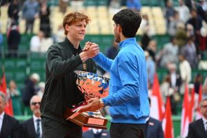 Jannik Sinner détrône Carlos Alcaraz de la première place du classement ATP, Félix Auger-Aliassime dans le top 5