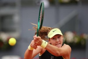 « Je ne suis pas une championne, je vais perdre » : Mirra Andreeva craque en plein match à Madrid, avant de gagner