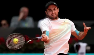 Karatsev de retour après des mois d’absence : un come-back loin des projecteurs