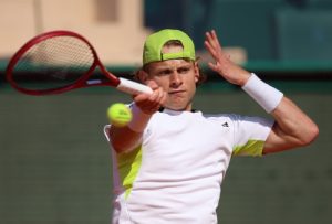 La marche était trop haute : Zizou Bergs s’incline face au numéro 3 mondial, Alexander Zverev, à Monte-Carlo