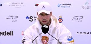 La tournée de Carlos Alcaraz sur terre battue dans le flou