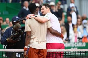 L&rsquo;accolade nostalgique entre Gaël Monfils et Alexander Bublik à Monte-Carlo : « Il y a dix ans, j&rsquo;étais ton sparring-partner ici »