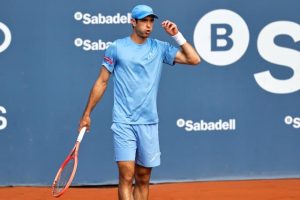 L&rsquo;ace sur un service à la cuillère de Nuno Borges pour rejoindre les quarts de finale à Barcelone