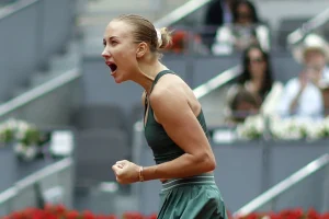 Le rêve de Potapova continue à Madrid : la lucky loser se qualifie pour sa première demi-finale en WTA 1000