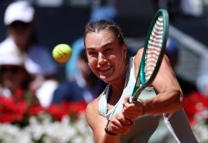 Madrid : Sabalenka retourne un match mal embarqué contre Osaka et passe en quarts