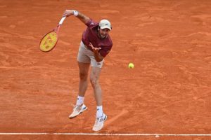 Malgré trois balles de match, Valentin Vacherot éliminé dès son entrée en lice au Masters 1000 de Madrid par Emilio Nava