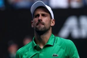 Manchette au bras, blessure : quelle suite pour Novak Djokovic ?