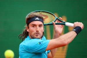 Monte-Carlo : Tsitsipas sombre au premier tour face à Cerundolo et quitte le top 60