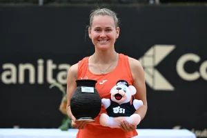 Premier titre hors de République Tchèque pour Bouzkova, titrée face à Udvardy à Bogota