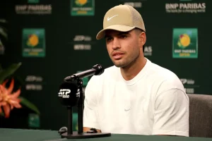 Roland-Garros menacé ? Alcaraz entretient le doute après sa blessure au poignet