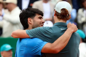 Sinner bouleversé par l&rsquo;annonce d’Alcaraz : « Le tennis a besoin de lui »