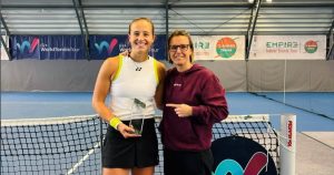 Soutenue par Kirsten Flipkens, cette jeune Belge a intégré le top 100 mondial à la WTA pour la première fois