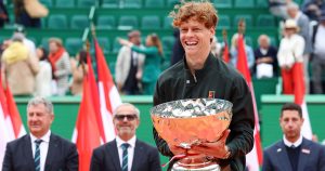 Tennis: Sinner bat Alcaraz en finale de Monte-Carlo et redevient N.1 mondial