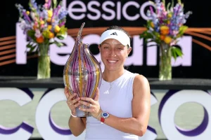 Une semaine sous pression, une finale maîtrisée : Jessica Pegula conserve son titre à Charleston avec autorité