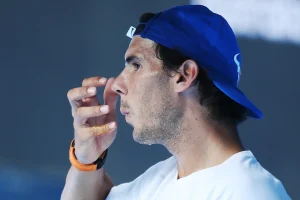 Vidéo – Nadal reprend la raquette sous le regard de Swiatek !