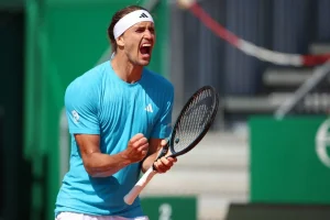 Monte-Carlo : Zverev bousculé par Fonseca avant une qualification historique