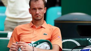 le match lunaire de Medvedev, balayé en 49 minutes sans gagner un jeu à Monte-Carlo