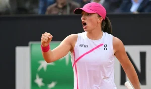 5 quarts de finale à Rome : Swiatek, plus jeune joueuse depuis Serena Williams