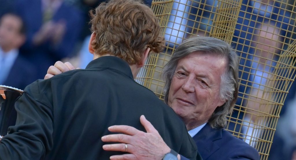 ATP, Roland Garros > Adriano Panatta, avant de remettre le trophée au vainqueur : « À chaque fois que je jouais contre lui, il me menaçait de mort »