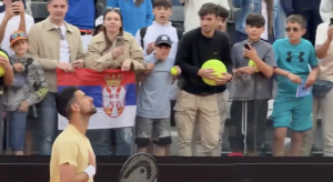 ATP – Rome, Vidéos > Djokovic accueilli comme un roi avant son grand retour sur les courts