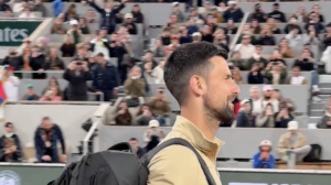 ATP, Vidéos > De retour à Roland-Garros, Novak Djokovic fait déjà lever les foules