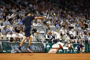 Alexander Zverev concède un set mais tient son rang face à Quentin Halys et rallie les huitièmes de finale