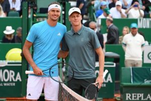 Alexander Zverev face à sa bête noire Jannik Sinner en finale : le risque du blocage psychologique après huit défaites de suite