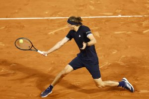 Alexander Zverev vainqueur tranquille d&rsquo;un Tomas Machac très diminué au deuxième tour de Roland-Garros