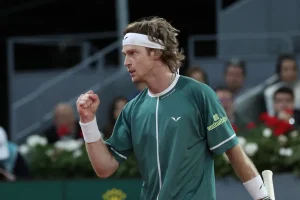 Andrey Rublev ne craque pas et poursuit sa route à Roland-Garros !