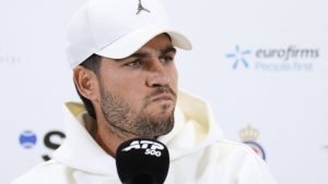 Après Roland-Garros, Carlos Alcaraz va manquer un autre rendez-vous majeur ! Autoroute vers le titre à Wimbledon pour Jannik Sinner ou dernière chance en Grand Chelem pour Novak Djokovic ?