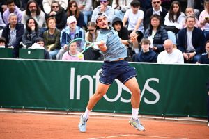 Daniel Jade, jeune Français avec « deux propulseurs de fusée Ariane dans les jambes » et sensation des qualifications à Roland-Garros