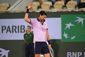 Déception pour Arthur Rinderknech, sèchement battu par Matteo Berrettini au deuxième tour de Roland-Garros