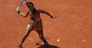 Direct – Roland-Garros: Iva Jovic égalise face à Osaka, Cerundolo réduit l&rsquo;écart, Cobolli assomme Tien